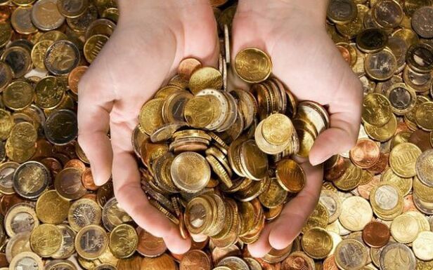 Amulette können viel Geld anziehen.