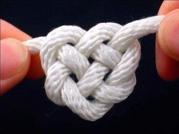 Knoten für Glück